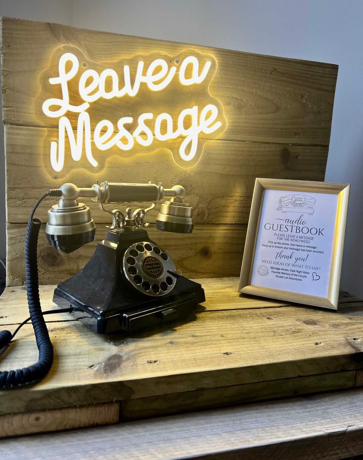 Telefon audio guest book pentru mesaje de la invitați